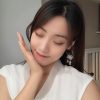 Korean Temperament Resin Flower Earrings - Image 7