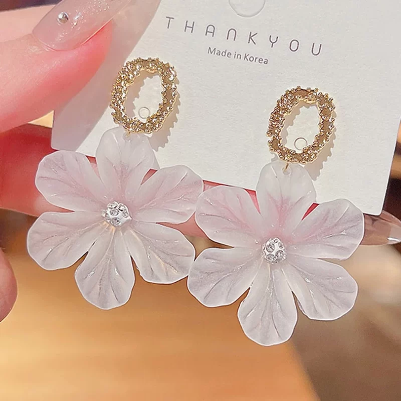 Sterling Silver Needle White Flower Earrings