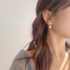 Zig-Zag Squeezy Pearl Earrings - Image 6