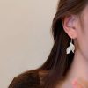 Leaf-Shaped Rhinestones Earrings - Image 2
